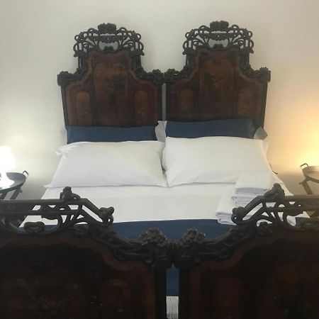 Aragona Rooms Palermo Bagian luar foto