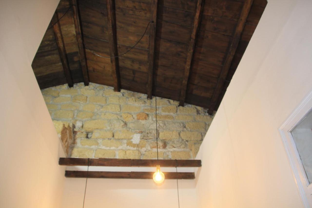 Aragona Rooms Palermo Bagian luar foto