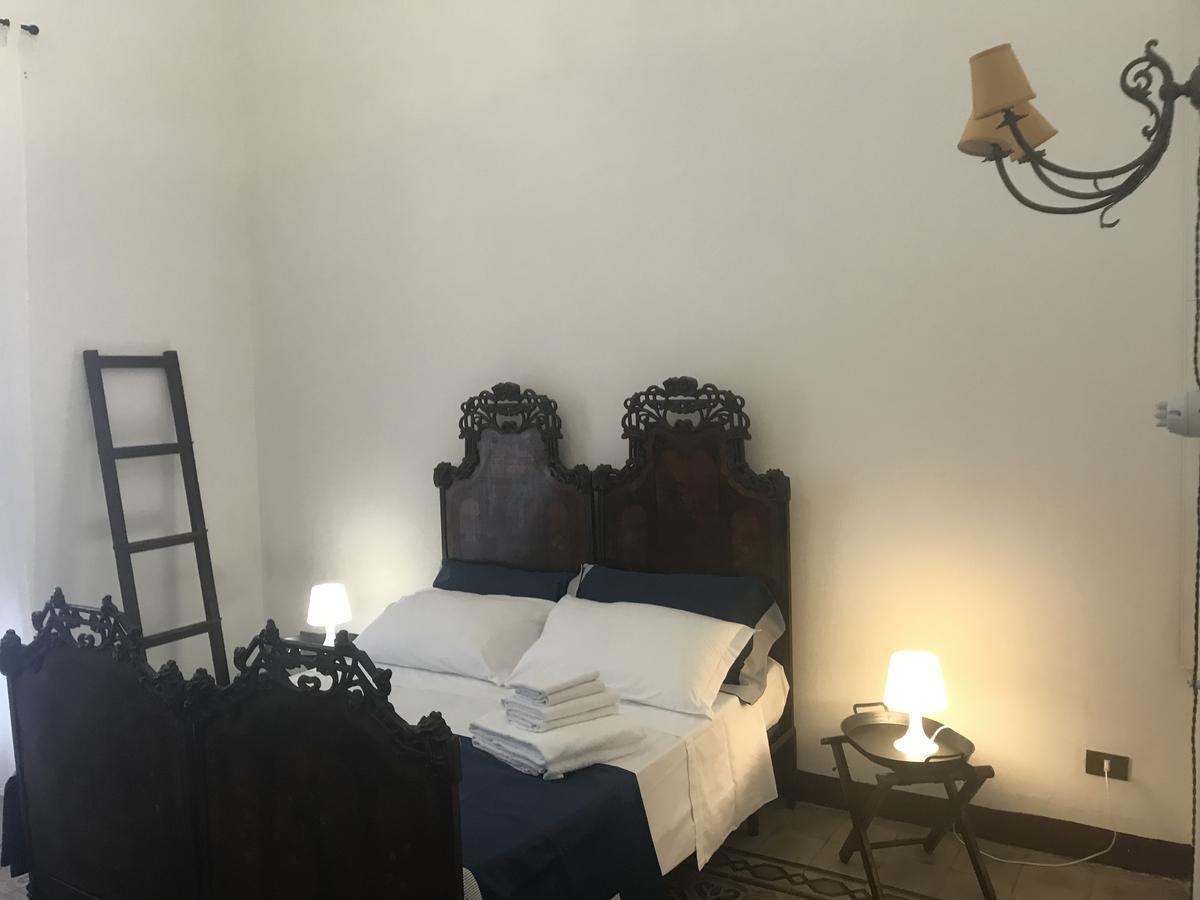 Aragona Rooms Palermo Bagian luar foto